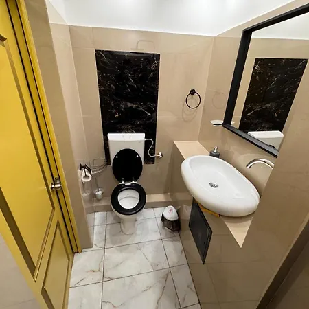 Self Check In Piata Romana Szálloda