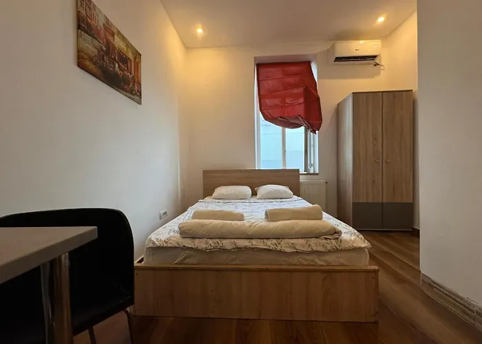 Self Check In Piata Romana 3*